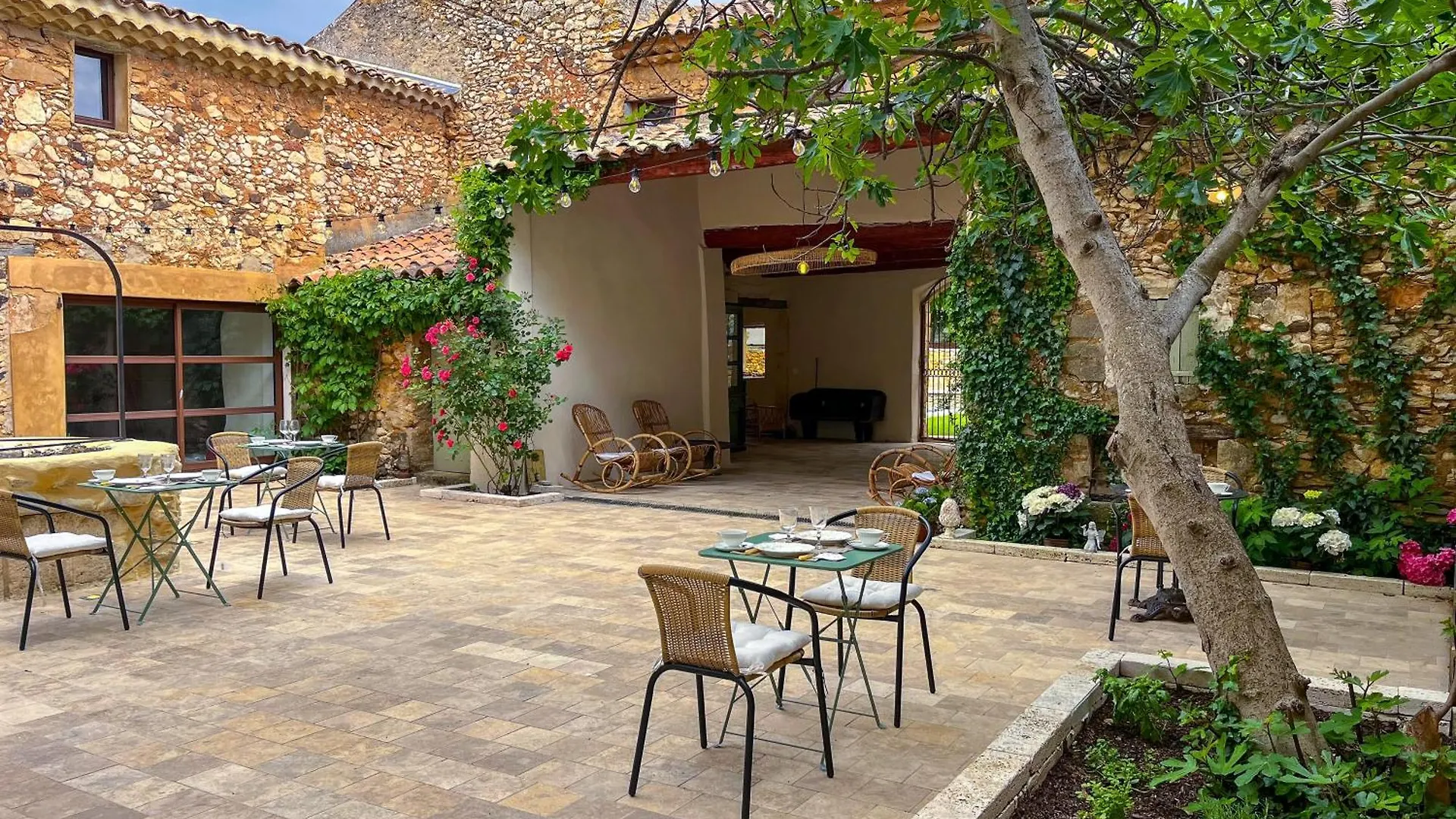 Bed & Breakfast Suites De Bruoux Gargas  Frankrig