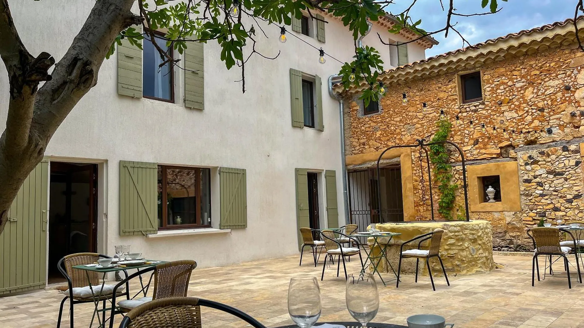 Suites De Bruoux Gargas  Bed and breakfast Gargas (Vaucluse)