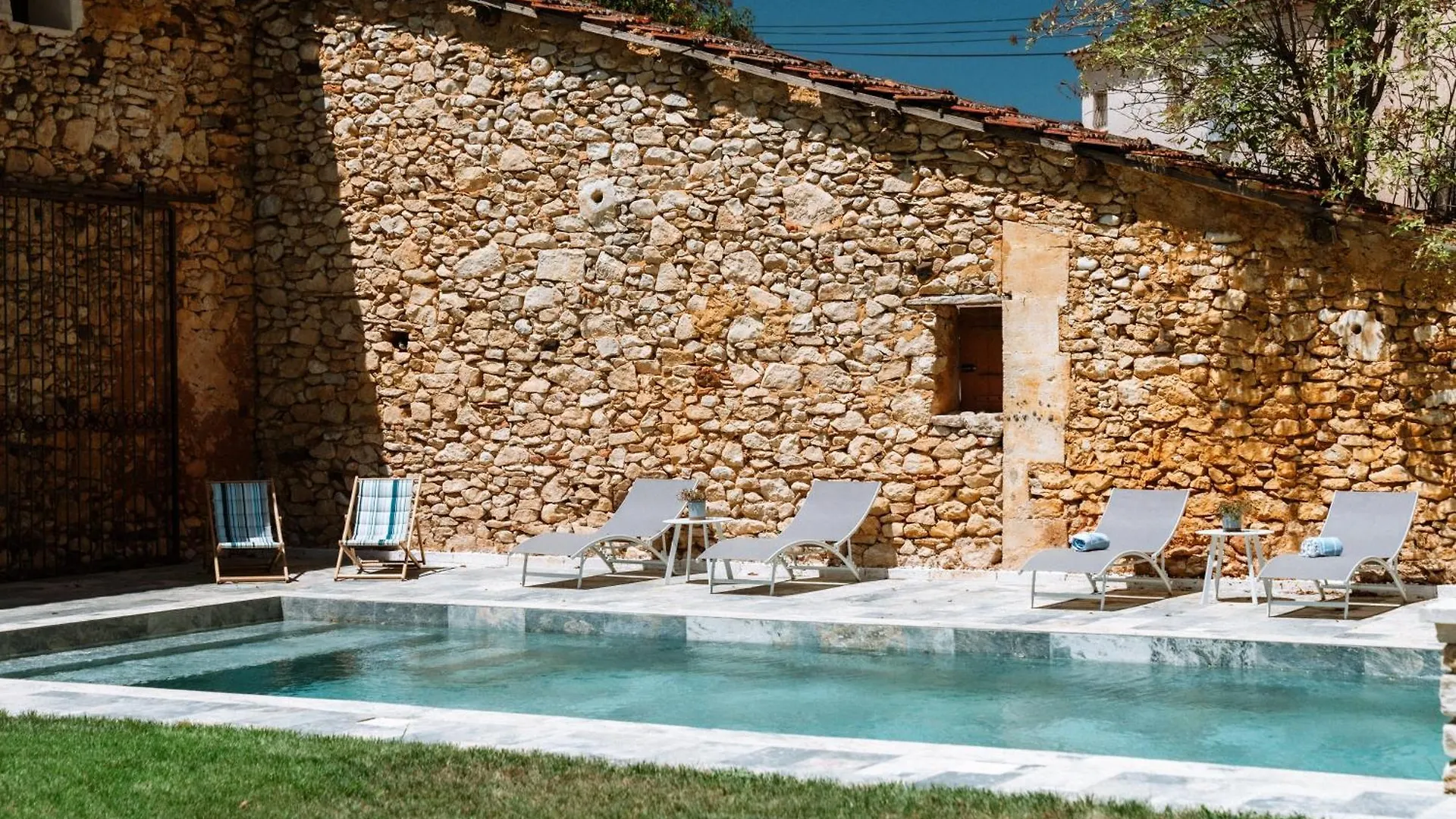 Suites De Bruoux Gargas  Bed and breakfast